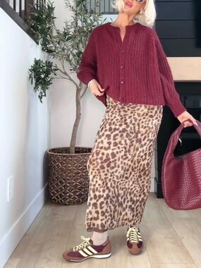 adidas Men's Burgundy and Cream Retro Runner Sneakers